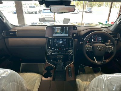 LEXUS LX - 7