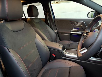 MERCEDES-BENZ GLA - 10