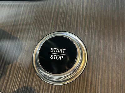 MERCEDES-BENZ EQE - 7