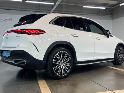 MERCEDES-BENZ EQE - 5