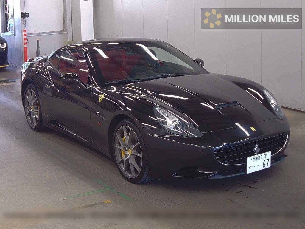 FERRARI CALIFORNIA - View 1
