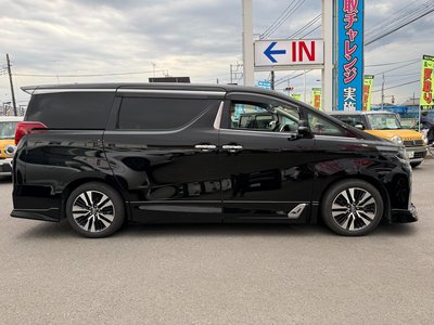 TOYOTA ALPHARD - 9