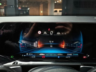 MERCEDES-BENZ GLB - 8