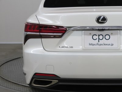 صورة 9 لـ 2019 Lexus LS