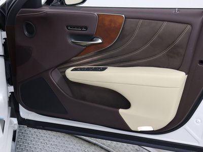صورة 10 لـ 2019 Lexus LS