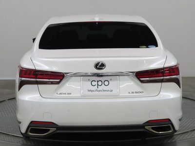 صورة 4 لـ 2019 Lexus LS