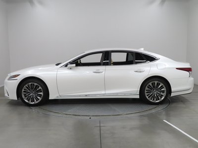 صورة 7 لـ 2019 Lexus LS