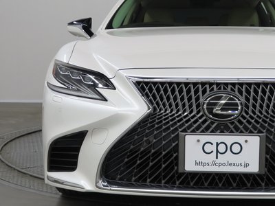 صورة 8 لـ 2019 Lexus LS