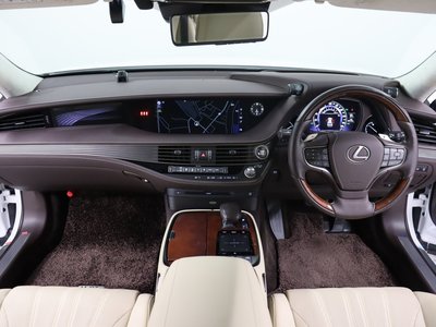 2019 Lexus LS 缩略图 13