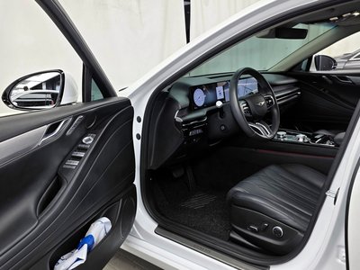 GENESIS G80 (RG3) - 10