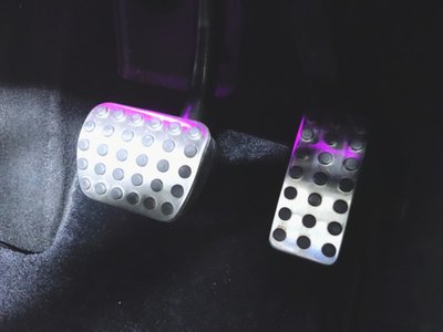 MERCEDES-BENZ EQB - 9