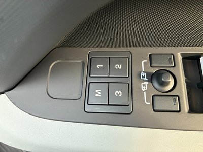 2024 LAND Rover DEFENDER 缩略图 24