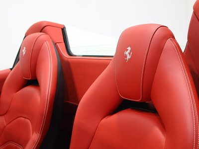 2019 Ferrari 488 SPIDER photo 10