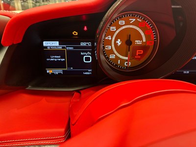 2019 Ferrari 488 SPIDER — миниатюра 11