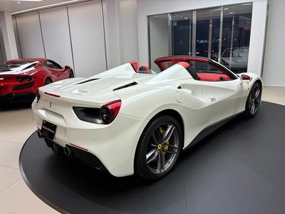 2019 Ferrari 488 SPIDER — миниатюра 17