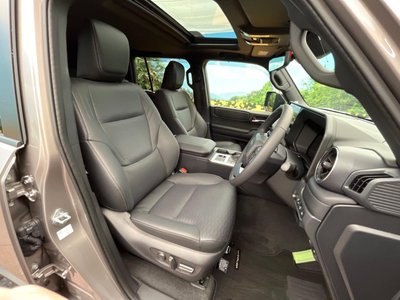 TOYOTA LAND CRUISER 250 - 7