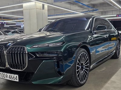 BMW 7 SERIES - 1