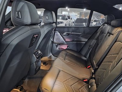 BMW 5 SERIES - 10