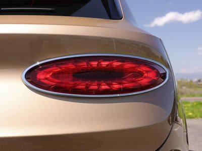 BENTLEY BENTAYGA - 8
