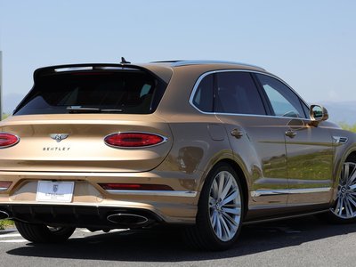 BENTLEY BENTAYGA - 6