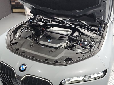 2023 BMW 7 SERIES photo 7