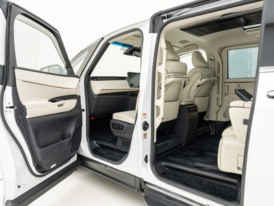صورة مصغرة 32 لـ 2024 Lexus LM