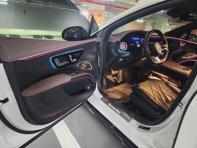 MERCEDES-BENZ EQS - 9