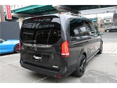 2024 Mercedes-BENZ V-CLASS photo 4
