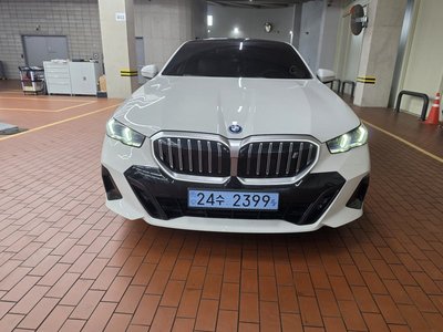 2025 BMW I5 照片 2