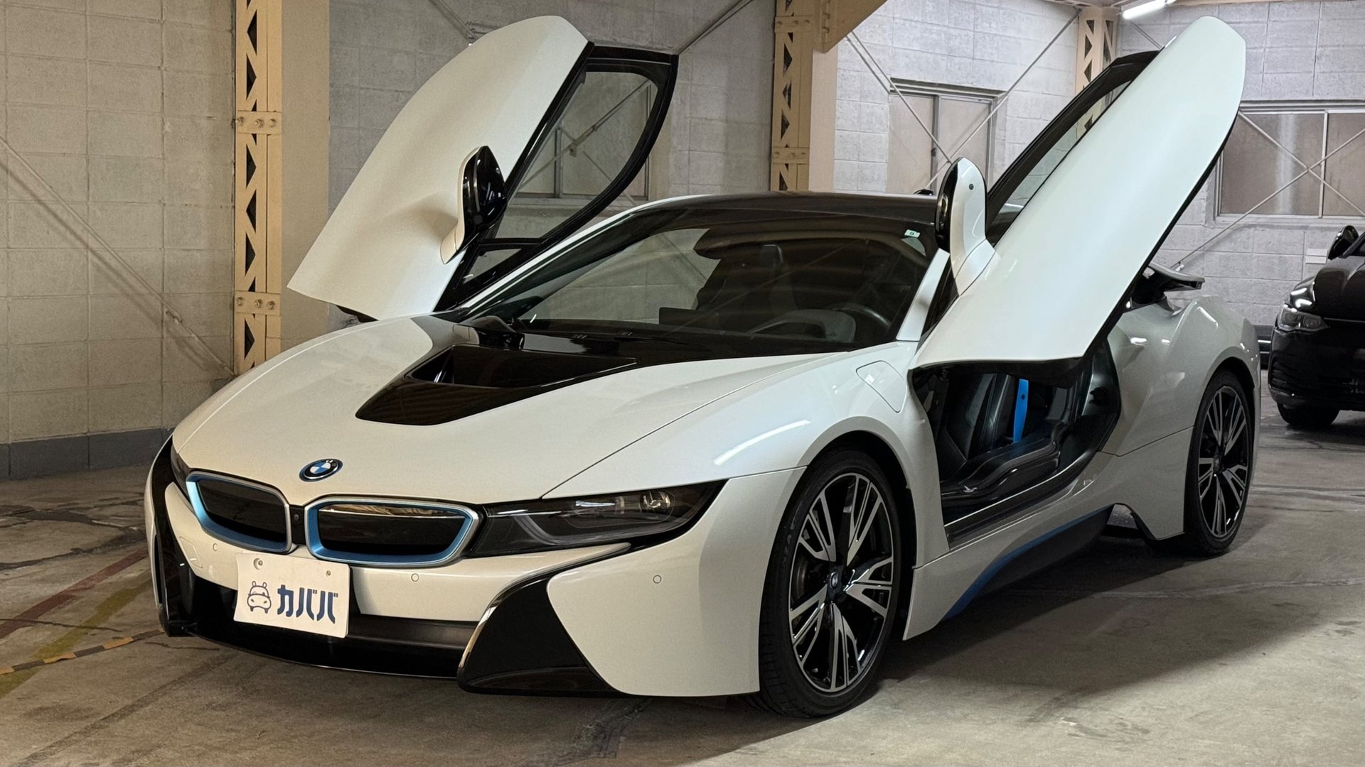 BMW I8 BASE MODEL - View 1