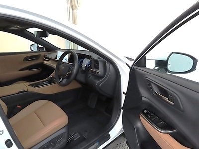 TOYOTA CROWN SPORT - 9