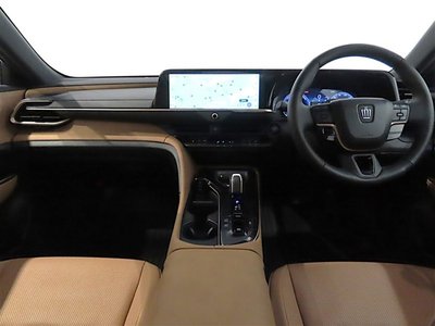 TOYOTA CROWN SPORT - 3