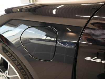 2021 Porsche TAYCAN 照片 8