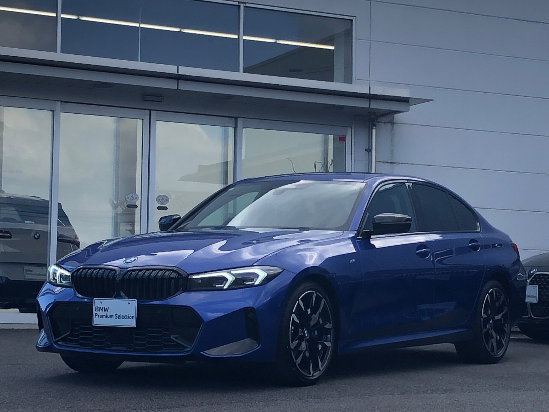 BMW 3 SERIES - View 1