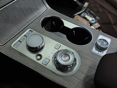 صورة مصغرة 12 لـ 2025 Genesis GV80