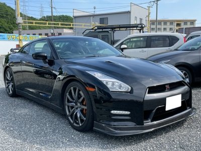 NISSAN GT-R