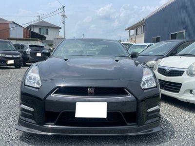 NISSAN GT-R - 2