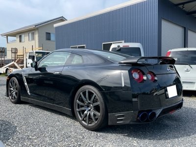NISSAN GT-R - 5