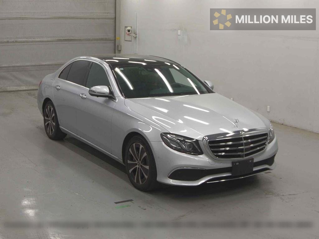 MERCEDES-BENZ E-CLASS - View 1