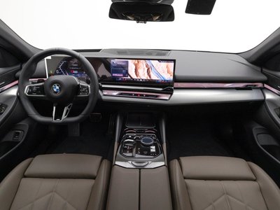 2025 BMW 5 SERIES photo 4