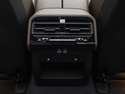 2025 BMW 5 SERIES 缩略图 19