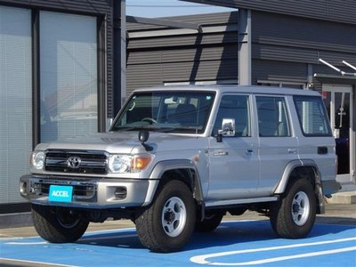 TOYOTA LAND CRUISER 70