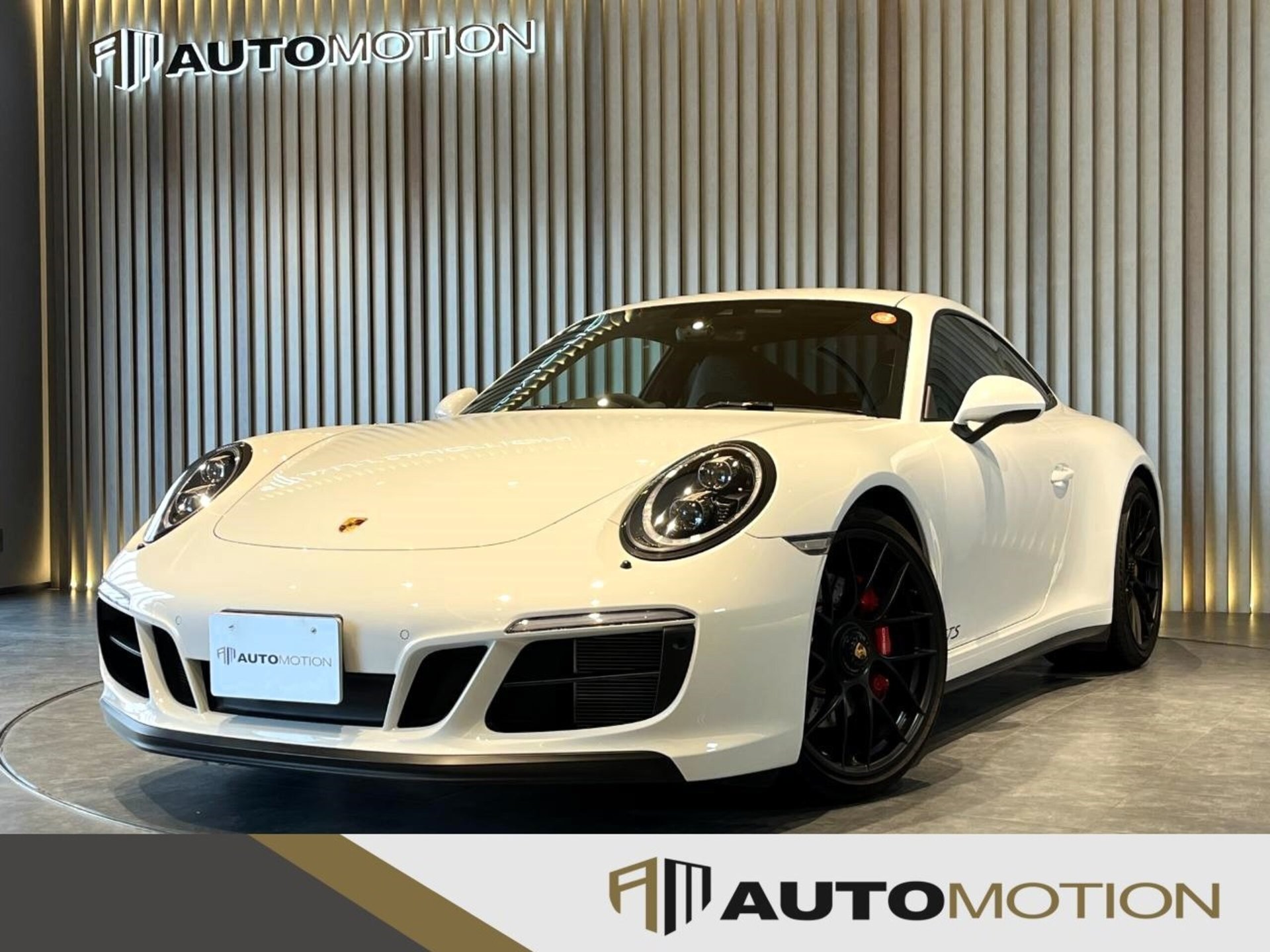 PORSCHE 911 - View 1