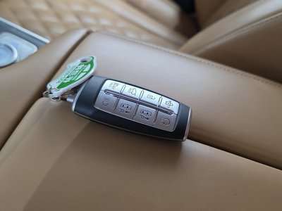2020 Genesis GV80 — миниатюра 21