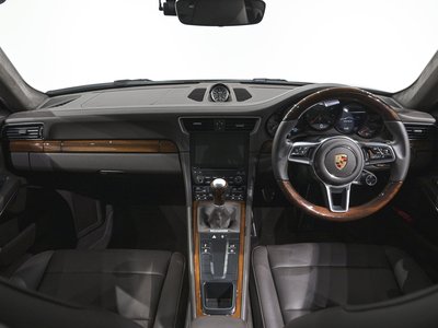 2019 Porsche 911 — миниатюра 26