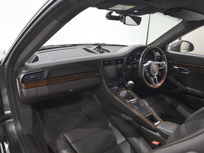 2019 Porsche 911 — миниатюра 15