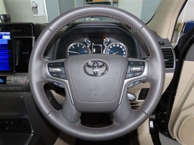 TOYOTA LAND CRUISER PRADO - 9