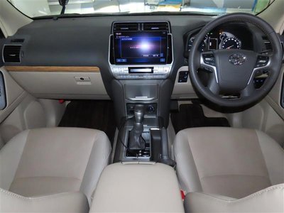 TOYOTA LAND CRUISER PRADO - 2