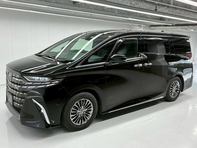2025 Toyota ALPHARD — фото 1