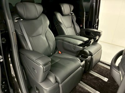 2025 Toyota ALPHARD — фото 8
